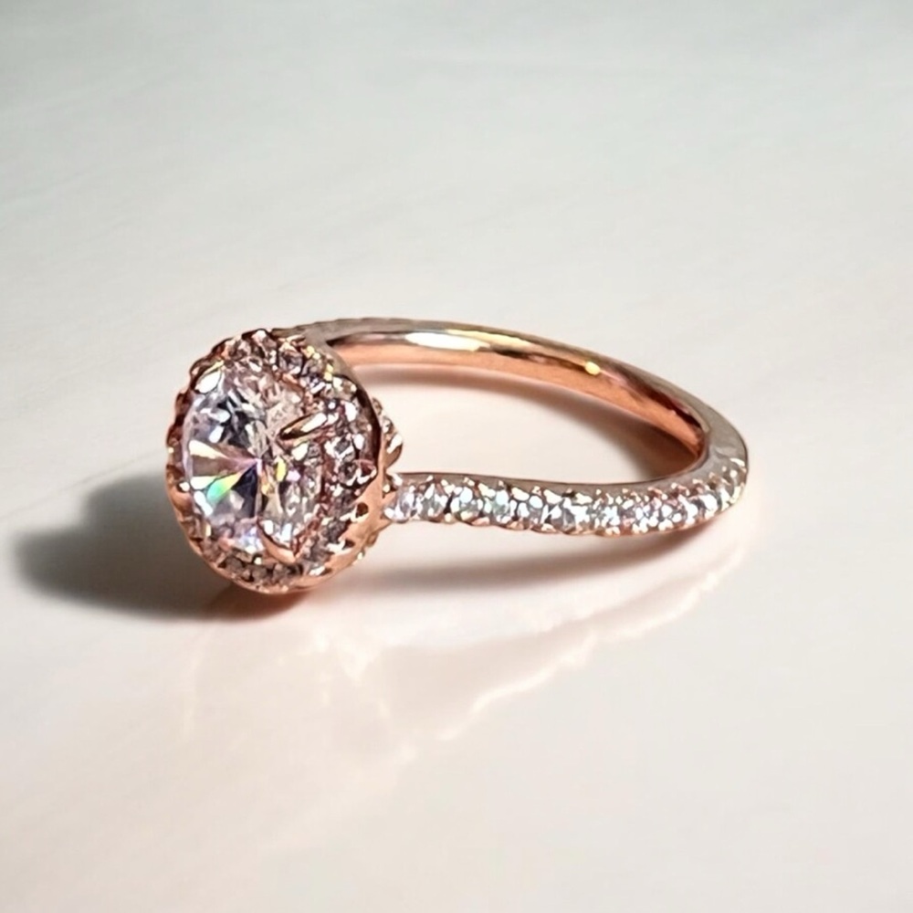 NEW 18K Rose Gold Plated Round Cut Ring with Swarovski Crystals Size 6